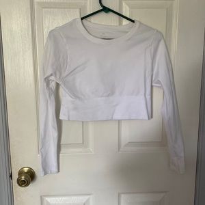 White Cropped Workout Aerie Long Sleeve🫶